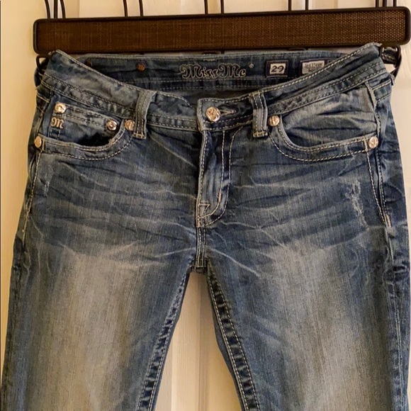 Miss Me Women Jean. Used but very good condition - Picture 3 of 7
